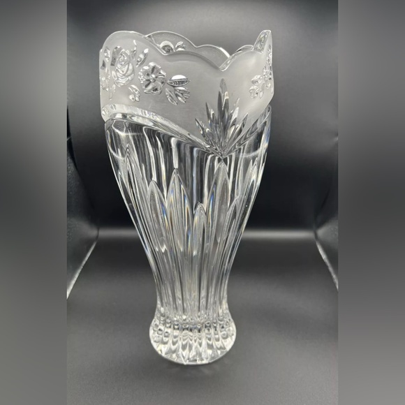 Vintage Crystal Vase 10” German Oneida Southern Garden Hand Cut Frosted Roses - Picture 6 of 13